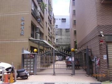 蘆洲法拍華廈-4