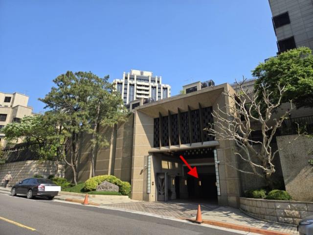 台北士林法拍大樓-2