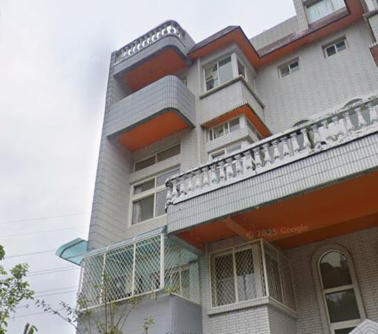 新北新店法拍上疊式樓中樓-2