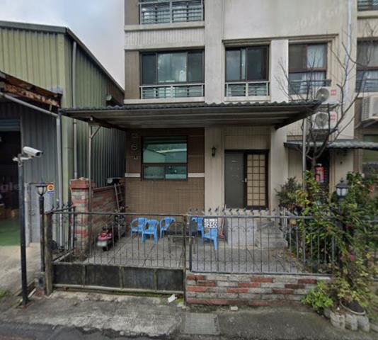 新北八里法拍透天-2