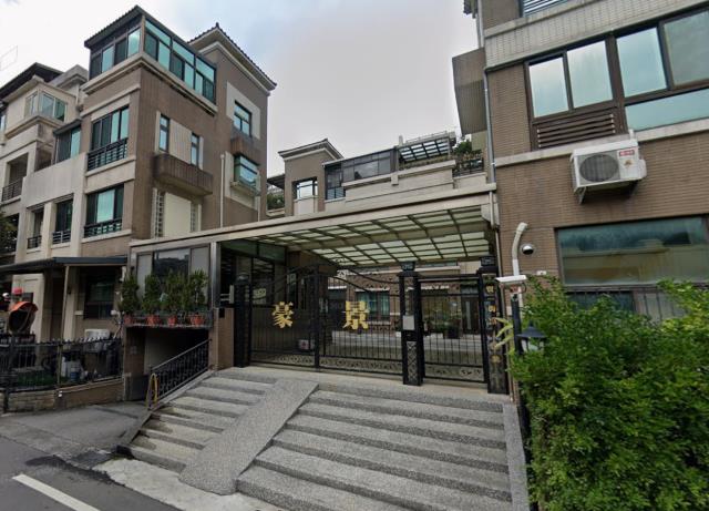 新北八里法拍透天-4