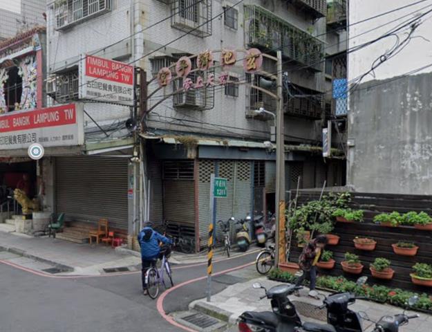 三重法拍透天-12