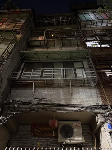 三重法拍透天-5