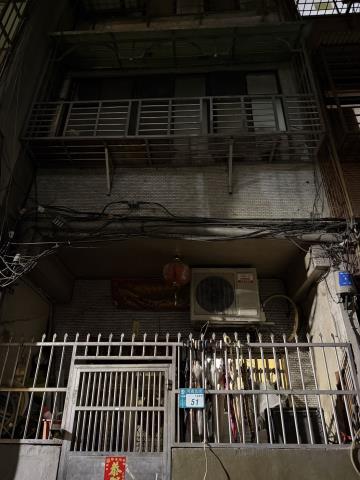 三重法拍透天-6