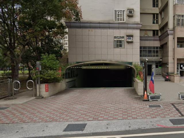 五股法拍大樓-11