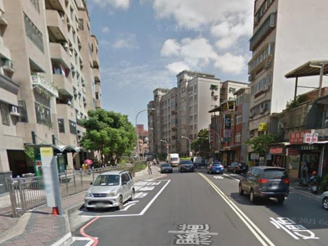 五股法拍大樓-12
