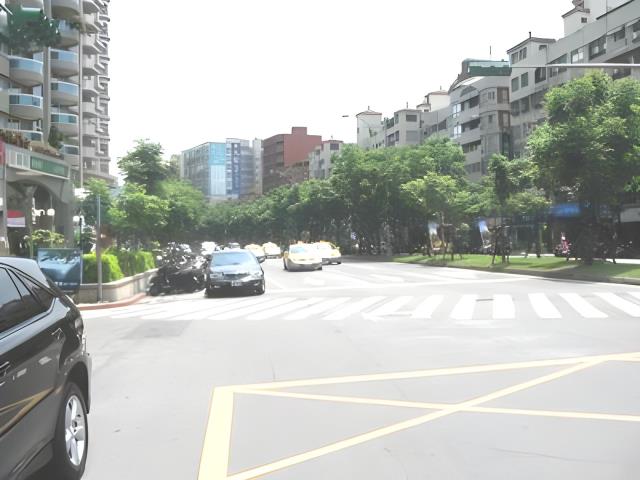 台北士林大樓法拍-7