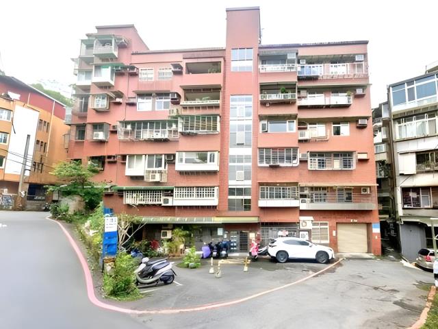 新北新店大樓法拍-1