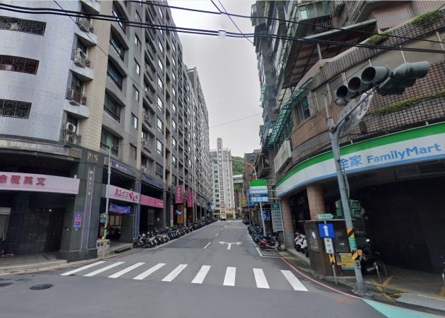 新北新莊法拍大樓-8